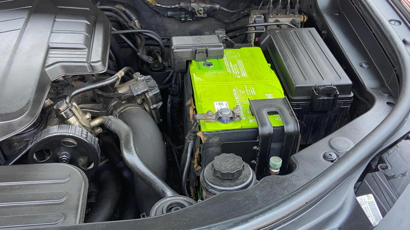 2019 Mahindra ALTURAS G4 4WD AT, Diesel, Automatic, 1,43,089 km, Engine View - Right
