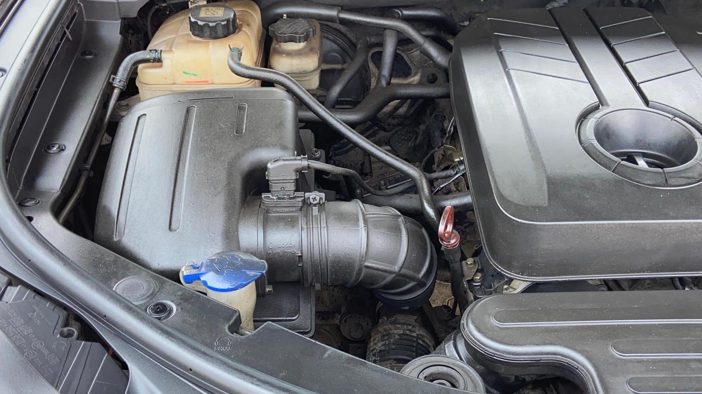 2019 Mahindra ALTURAS G4 4WD AT, Diesel, Automatic, 1,43,089 km, Engine View - Left