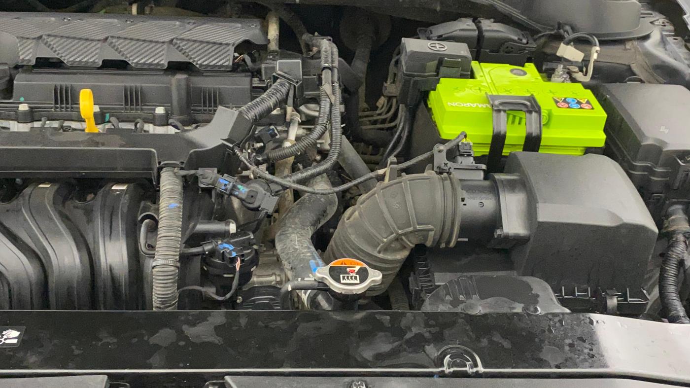 2023 Hyundai Verna SX (O) 1.5 VTVT IVT, Petrol, Automatic, 67,353 km, Engine View - Left