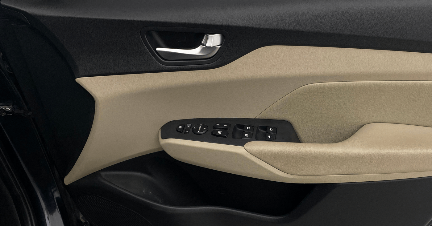 2021 Hyundai Verna SX (O)1.5 VTVT, Petrol, Manual, 57,306 km, Driver Side Door Panels Control