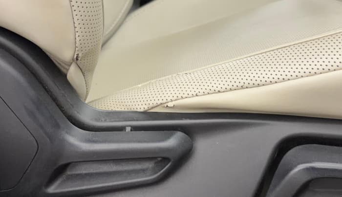 2022 Tata NEXON XZ PLUS (PREMIUM) PETROL, Petrol, Manual, 48,769 km, Driver Side Adjustment Panel