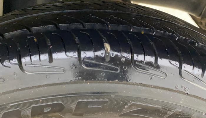 2014 Maruti Alto 800 LXI, Petrol, Manual, 38,566 km, Left Rear Tyre Tread