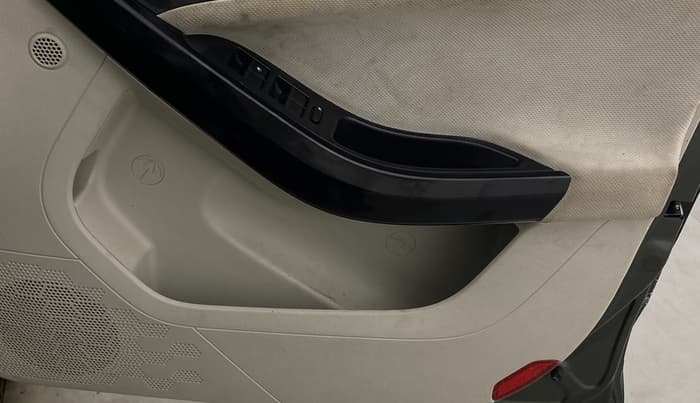 2021 Tata NEXON XZA PLUS SUNROOF PETROL, Petrol, Automatic, 66,504 km, Driver Side Door Panels Control