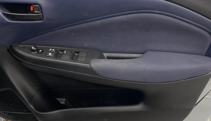 2025 Maruti Baleno DELTA PETROL 1.2, Petrol, Manual, 814 km, Driver Side Door Panels Control