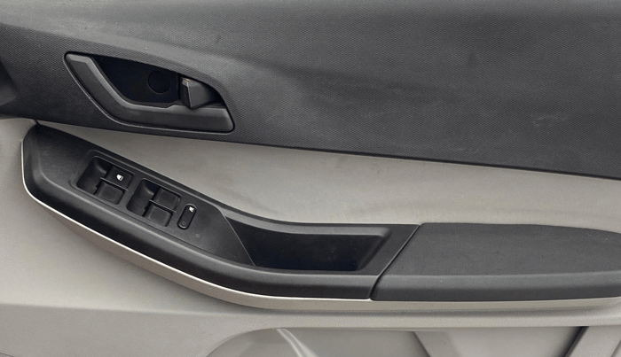 2024 Tata Tiago XM PETROL, Petrol, Manual, 28,945 km, Driver Side Door Panels Control