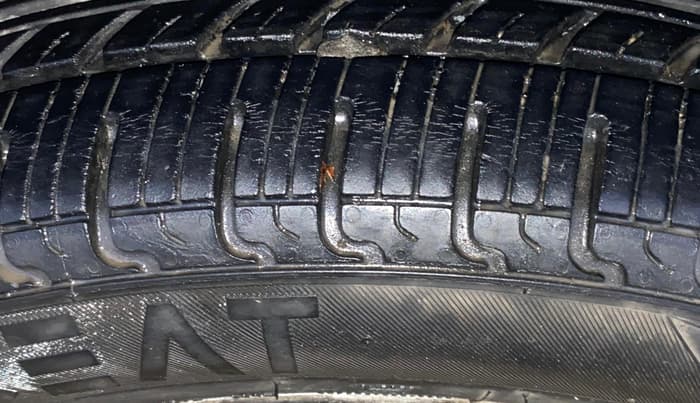 2014 Maruti Wagon R Stingray VXI, Petrol, Manual, 34,159 km, Left Rear Tyre Tread