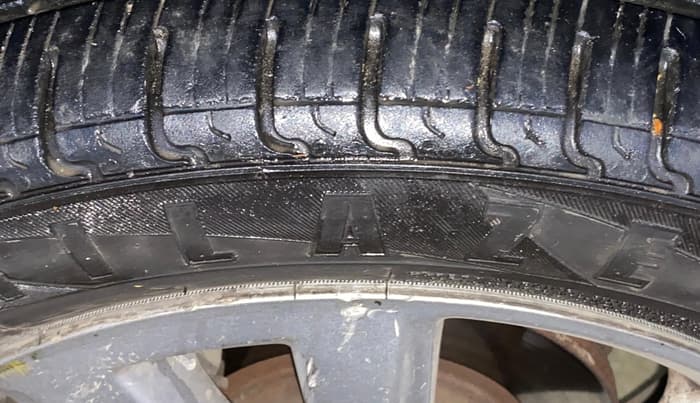 2014 Maruti Wagon R Stingray VXI, Petrol, Manual, 34,159 km, Left Front Tyre Tread
