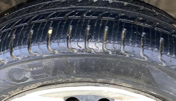 2017 Maruti Wagon R 1.0 VXI, Petrol, Manual, 30,199 km, Right Front Tyre Tread