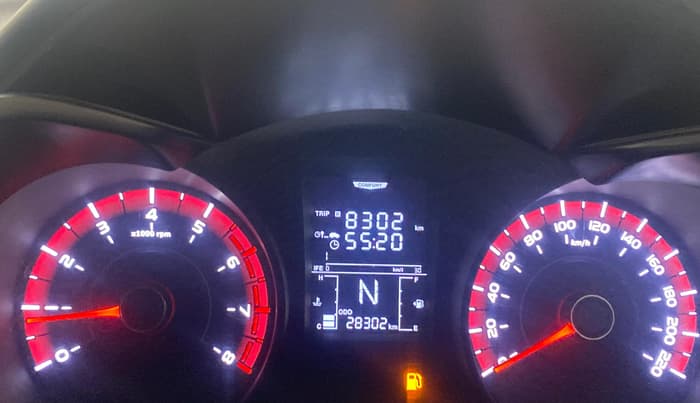 2023 Mahindra XUV300 W6 1.2 PETROL, Petrol, Manual, 28,302 km, Odometer Image