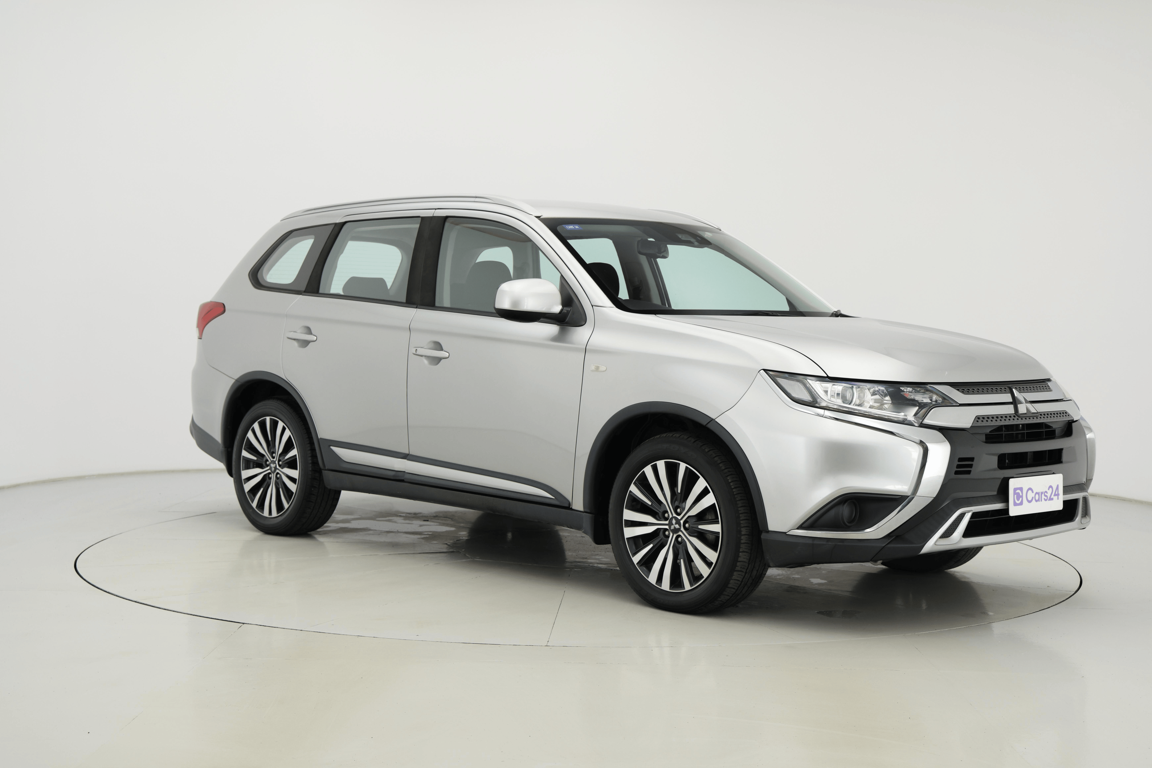 Mitsubishi Outlander image