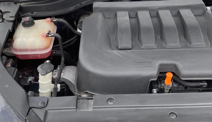 2023 Mahindra XUV700 AX 7 LUXURY P AT 7 STR, Petrol, Automatic, 24,212 km, Engine View - Right