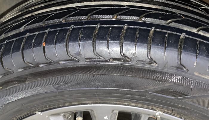 2021 Maruti Ertiga ZXI+ SHVS, Petrol, Manual, 62,252 km, Left Front Tyre Tread