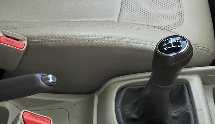 2021 Maruti Ertiga ZXI+ SHVS, Petrol, Manual, 62,252 km, Gear Lever