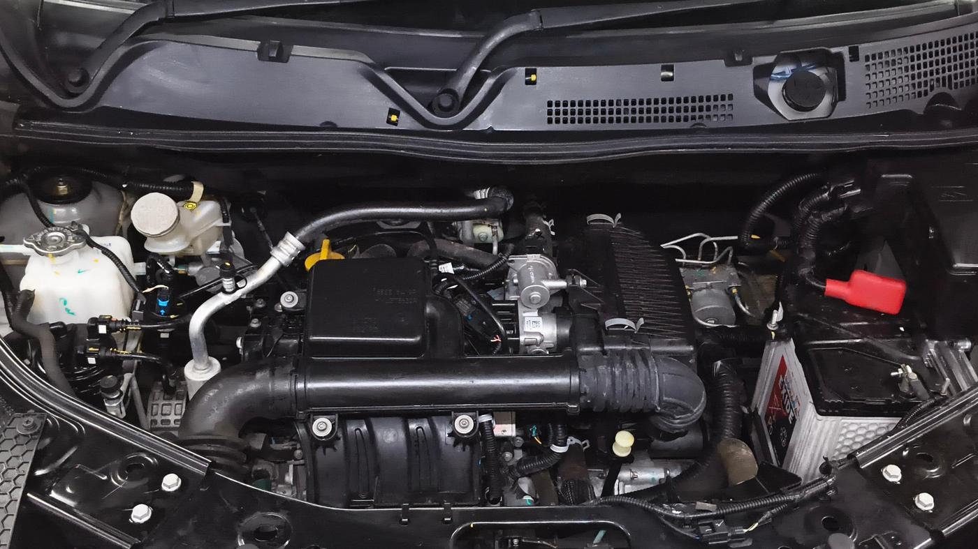 2025 Nissan MAGNITE Acenta B4D 1.0 Petrol AMT, Petrol, Automatic, 5,315 km, Engine View