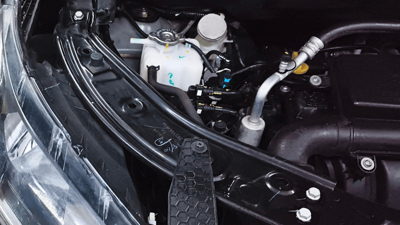 2025 Nissan MAGNITE Acenta B4D 1.0 Petrol AMT, Petrol, Automatic, 5,315 km, Engine View - Right
