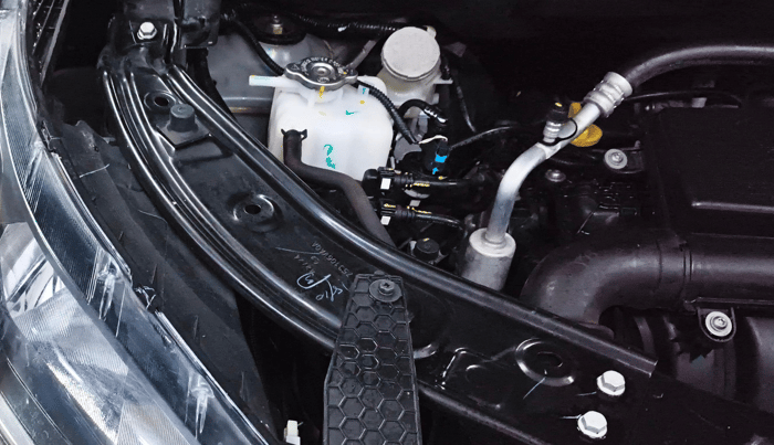 2025 Nissan MAGNITE Acenta B4D 1.0 Petrol AMT, Petrol, Automatic, 5,315 km, Engine View - Right