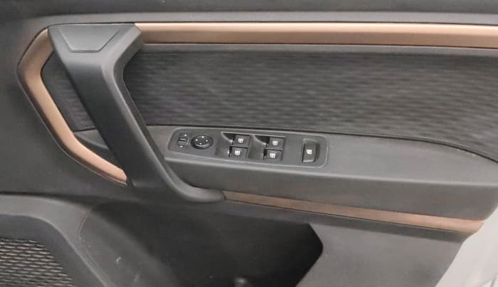 2021 Renault Kiger RXT MT, Petrol, Manual, 74,017 km, Driver Side Door Panels Control