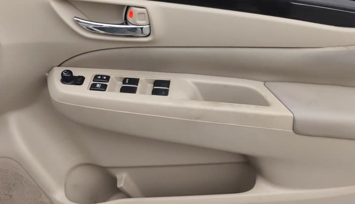 2016 Maruti Ciaz ZXI+ AT, Petrol, Automatic, 73,321 km, Driver Side Door Panels Control