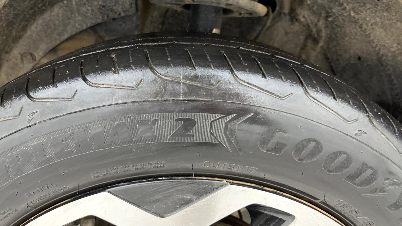 2024 Maruti FRONX DELTA PLUS 1.2L AGS, Petrol, Automatic, 34,092 km, Left Front Tyre Tread