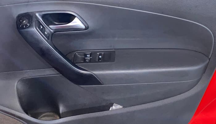 2022 Volkswagen Polo COMFORTLINE 1.0L TSI, Petrol, Manual, 27,546 km, Driver Side Door Panels Control