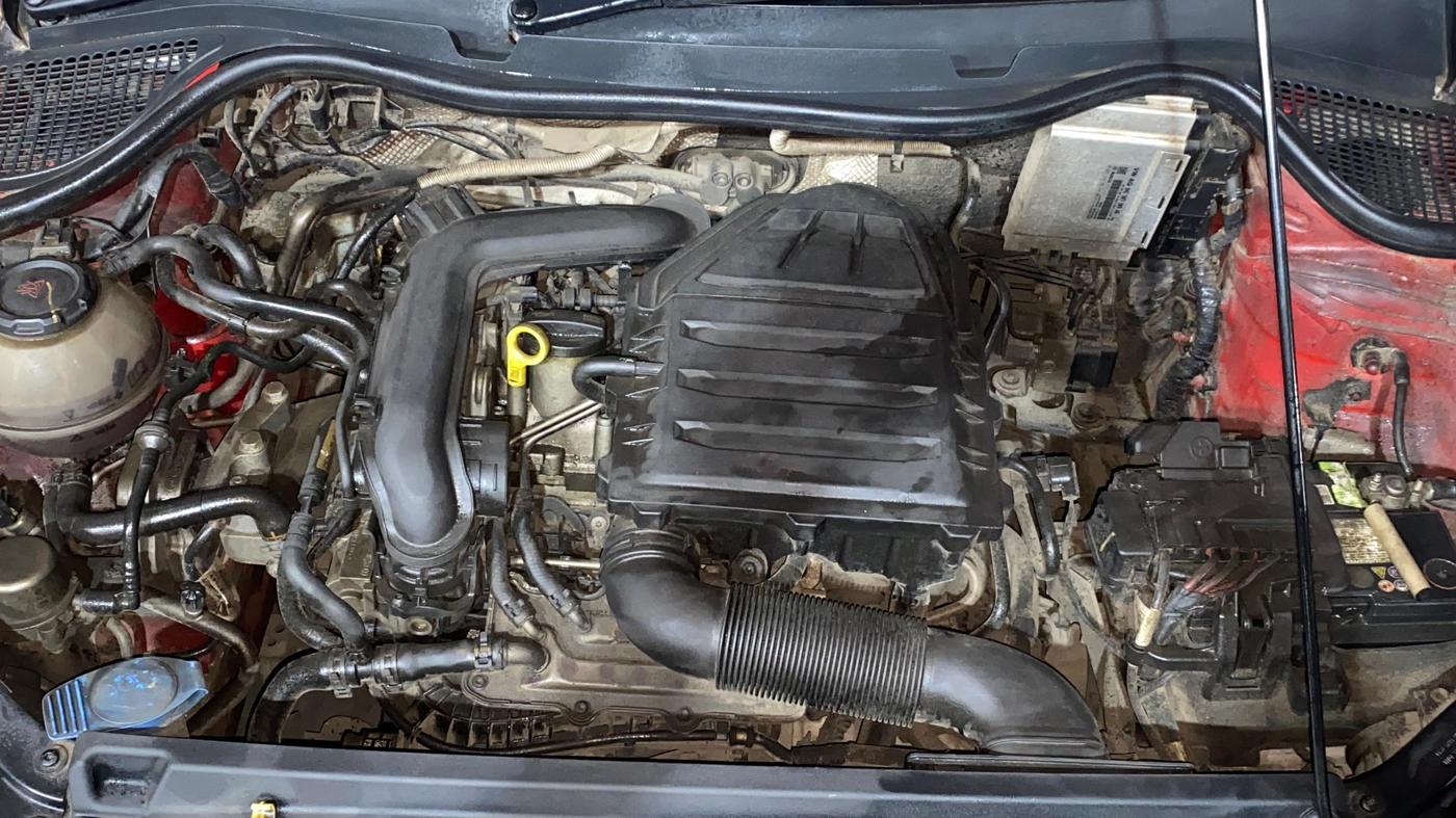 2022 Volkswagen Polo COMFORTLINE 1.0L TSI, Petrol, Manual, 27,546 km, Engine View