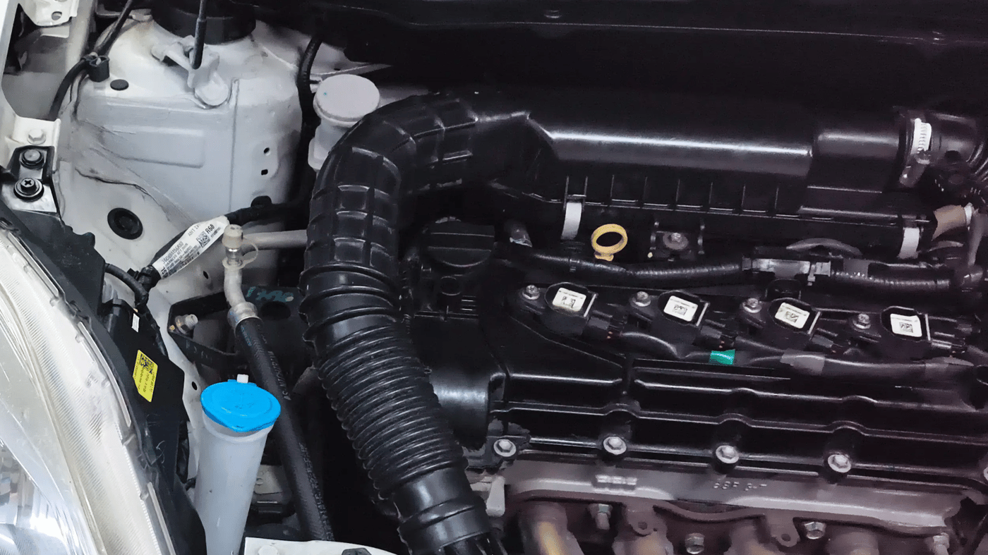 2019 Maruti Swift ZXI AMT, Petrol, Automatic, 28,763 km, Engine View - Right