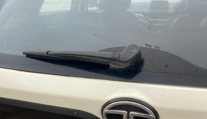 2018 Tata NEXON XZA PLUS DIESEL, Diesel, Automatic, 1,11,470 km, Rear Wiper