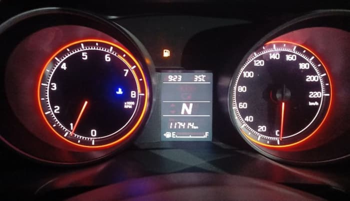 2018 Maruti Swift ZXI AMT, CNG, Automatic, 1,17,441 km, Odometer Image