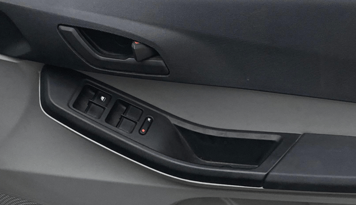 2021 Tata Tiago XT PETROL, Petrol, Manual, 54,653 km, Driver Side Door Panels Control