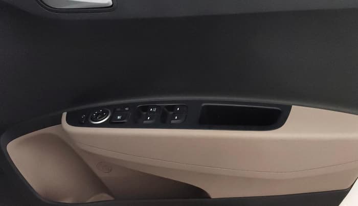 2017 Hyundai Grand i10 SPORTZ (O) 1.2 KAPPA VTVT, Petrol, Manual, 33,160 km, Driver Side Door Panels Control
