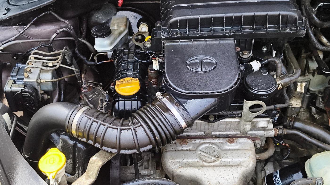 2018 Tata Tiago XZA PETROL, Petrol, Automatic, 8,096 km, Engine View - Right