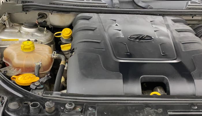 2021 Mahindra XUV500 W9, Diesel, Manual, 1,13,770 km, Engine View - Right