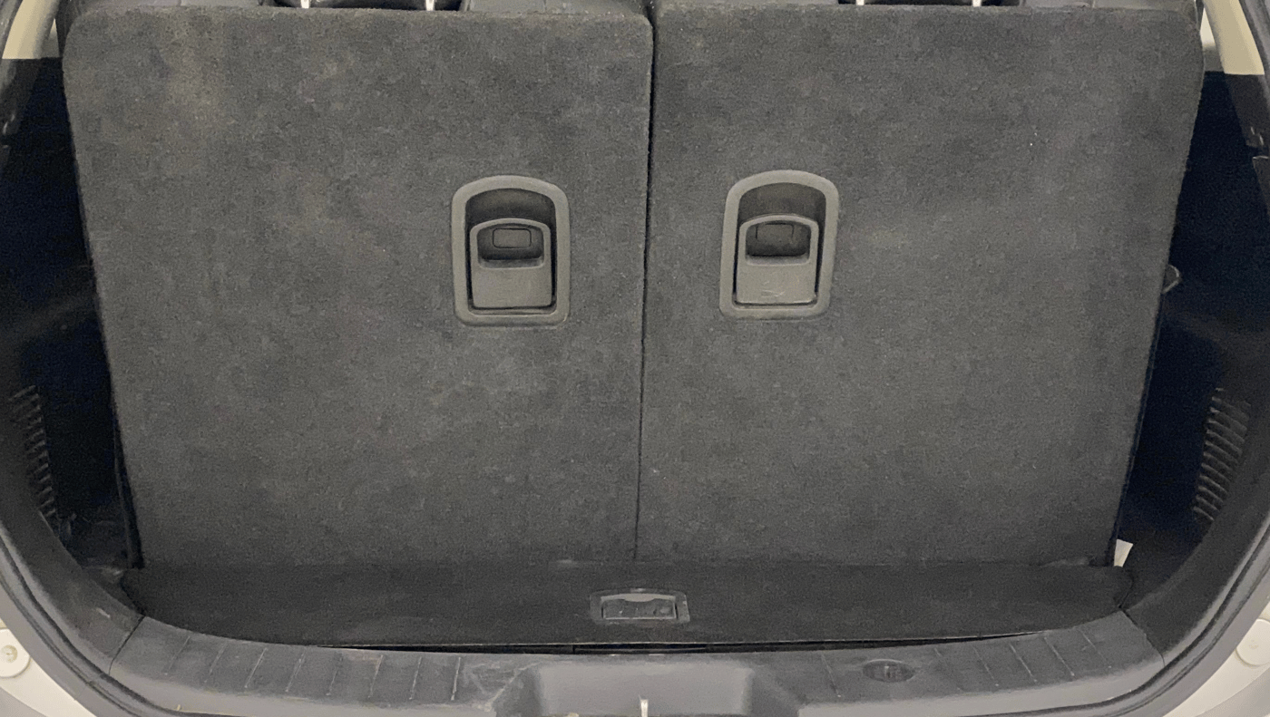 2021 Mahindra XUV500 W9, Diesel, Manual, 1,13,770 km, Boot Inside