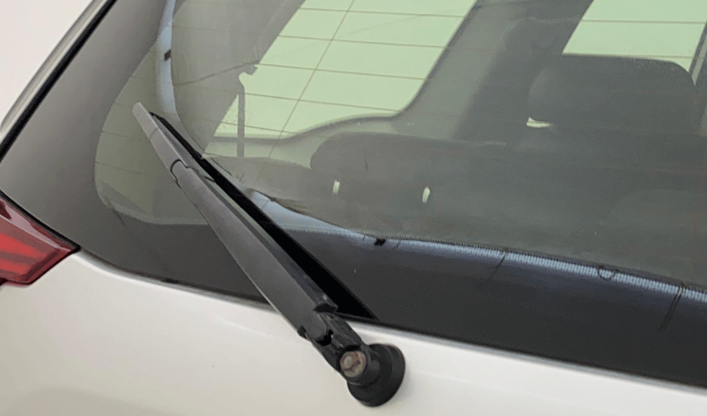 2021 Mahindra XUV500 W9, Diesel, Manual, 1,13,770 km, Rear Wiper