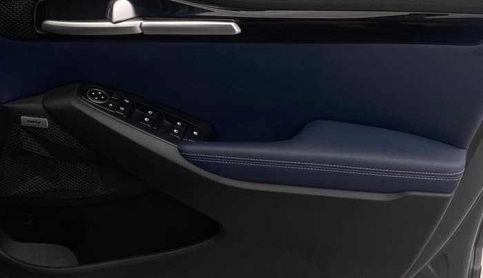 2022 KIA SELTOS X LINE 1.5 DIESEL AT, Diesel, Automatic, 51,332 km, Driver Side Door Panels Control