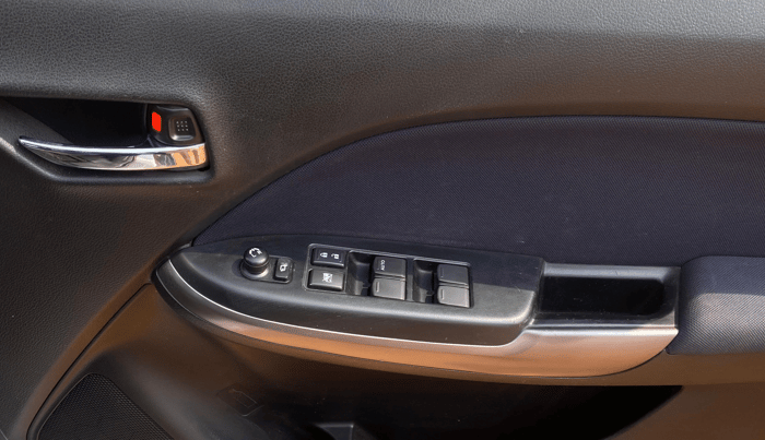 2020 Maruti Baleno DELTA PETROL 1.2, Petrol, Manual, 71,533 km, Driver Side Door Panels Control
