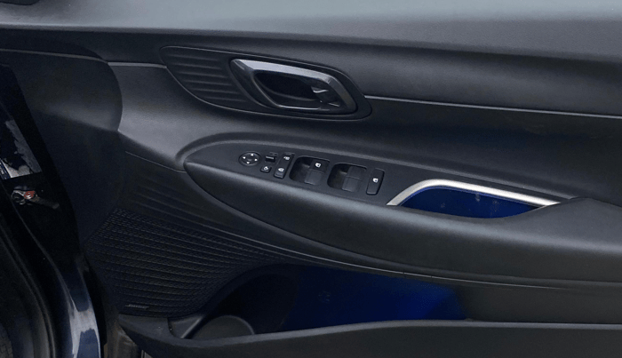 2021 Hyundai NEW I20 ASTA (O) 1.2 MT, Petrol, Manual, 33,309 km, Driver Side Door Panels Control