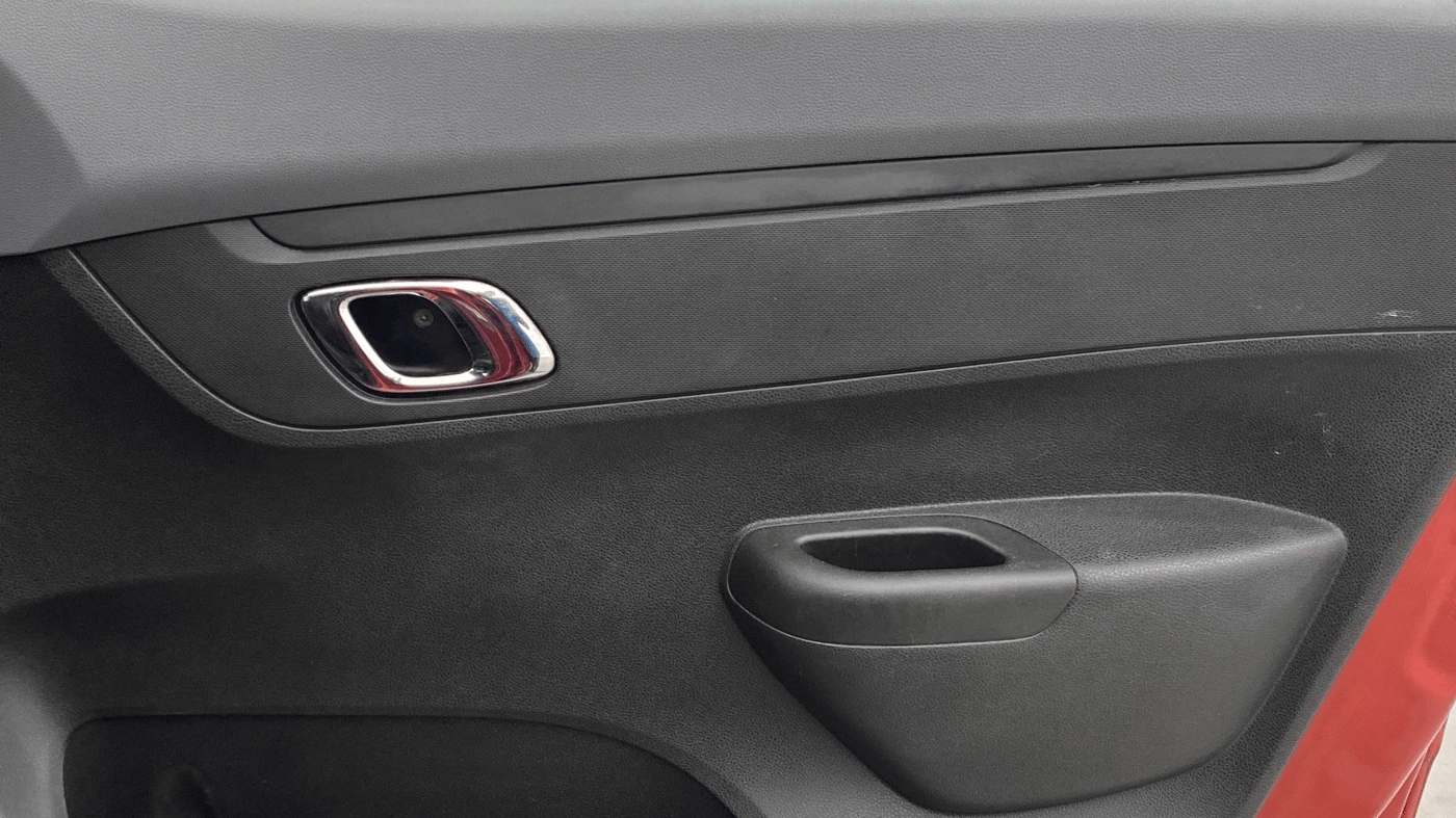 2020 Renault Kwid RXT 1.0 AMT (O), Petrol, Automatic, 50,196 km, Driver Side Door Panels Control