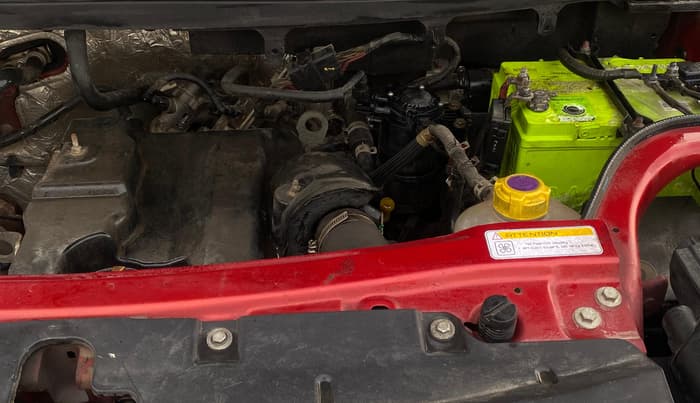2016 Mahindra TUV300 T8, Diesel, Manual, 84,299 km, Engine View - Left