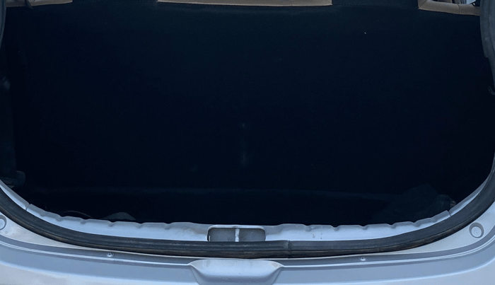 2017 Hyundai Eon ERA +, Petrol, Manual, 70,339 km, Boot Inside