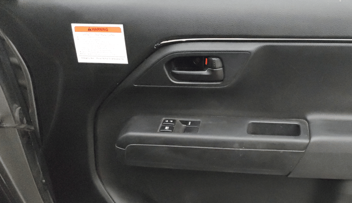 2022 Maruti New Wagon-R LXI CNG 1.0, CNG, Manual, 38,606 km, Driver Side Door Panels Control