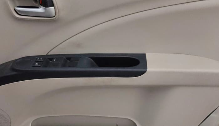 2018 Maruti Celerio VXI CNG, CNG, Manual, 52,492 km, Driver Side Door Panels Control