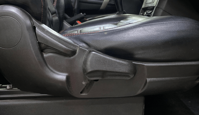 2015 Tata Safari Storme 2.2 EX 4X2, Diesel, Manual, 78,427 km, Driver Side Adjustment Panel