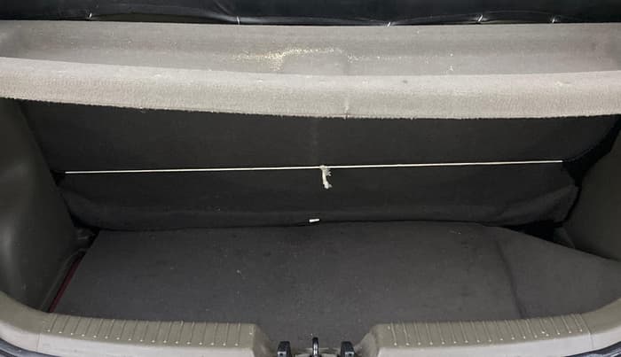 2014 Hyundai i10 SPORTZ 1.1, Petrol, Manual, 38,443 km, Boot Inside