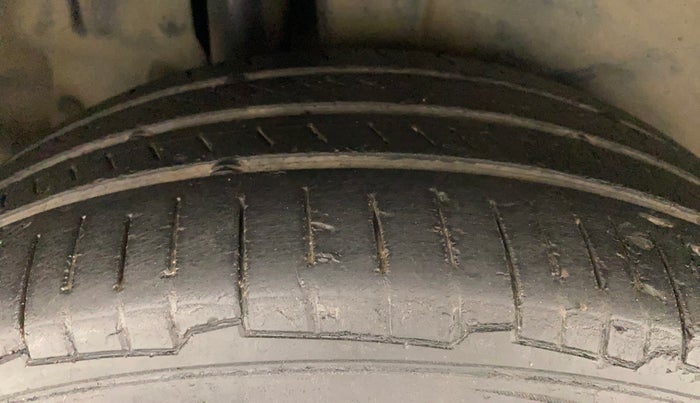 2012 Maruti Ertiga VDI, Diesel, Manual, 1,46,414 km, Right Rear Tyre Tread