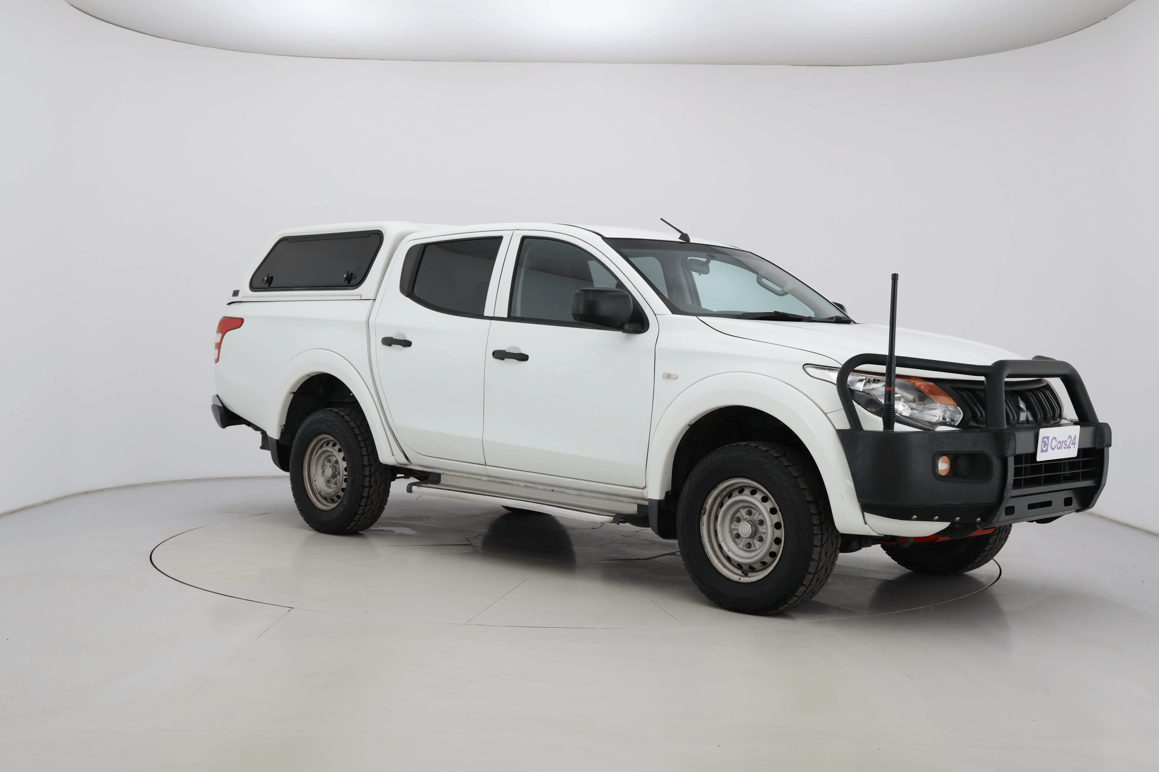Mitsubishi Triton image