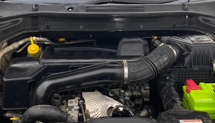 2020 Mahindra XUV300 W8 (O) 1.5 DIESEL, Diesel, Manual, 1,14,378 km, Engine View
