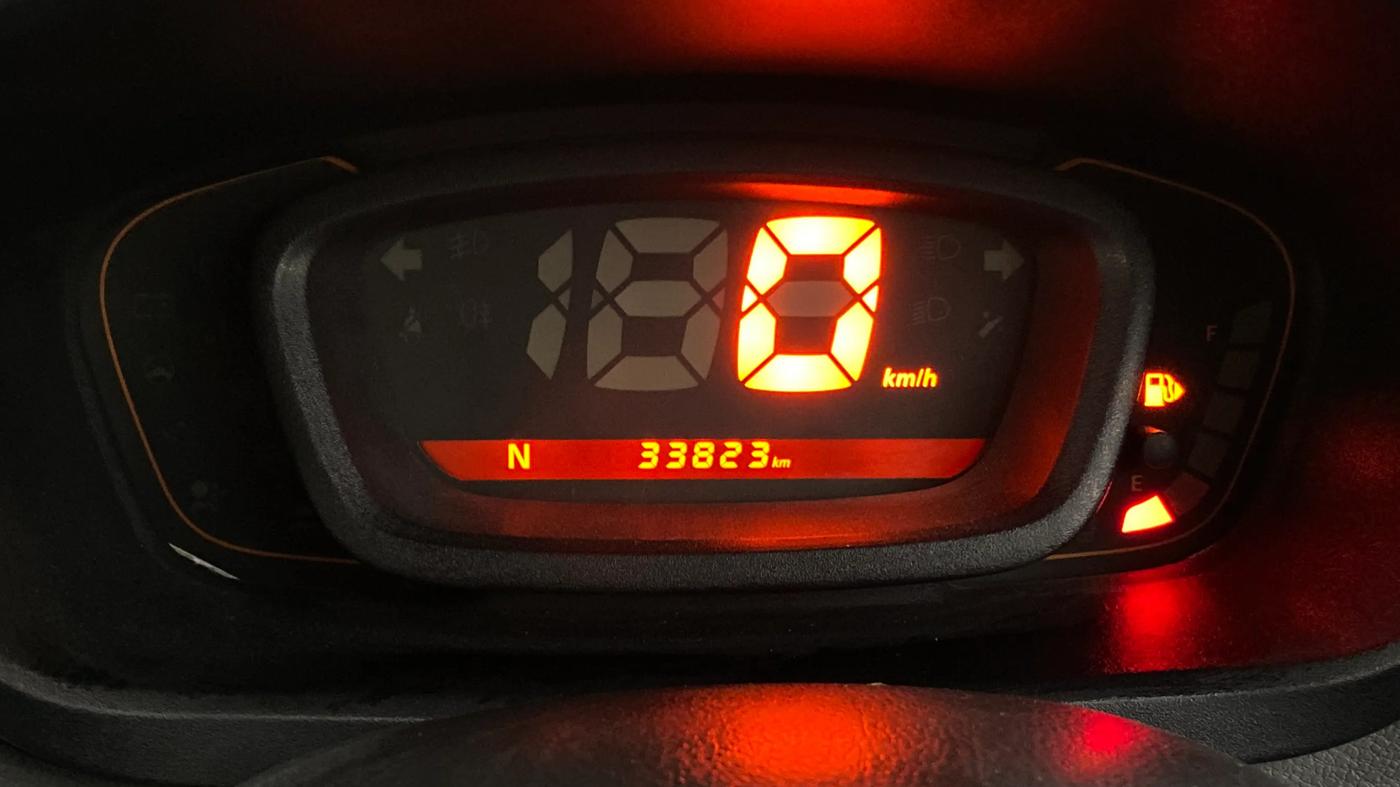 2018 Renault Kwid RXT 1.0 AMT (O), Petrol, Automatic, 33,817 km, Odometer Image