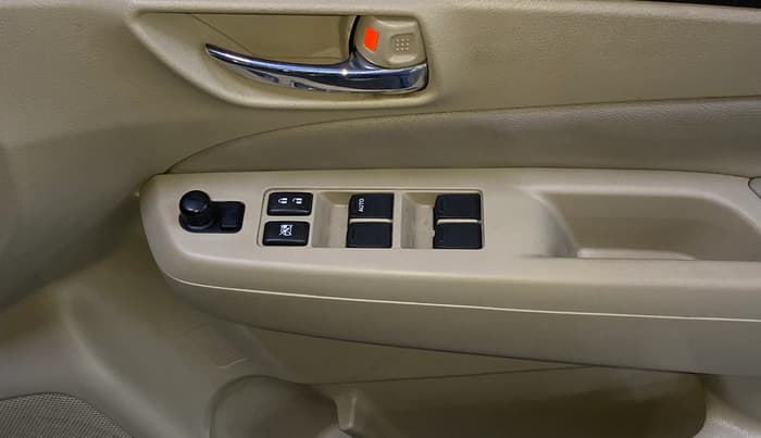 2015 Maruti Ciaz ZXI, Petrol, Manual, 66,814 km, Driver Side Door Panels Control