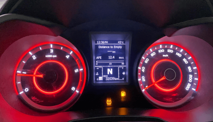2021 Mahindra XUV300 W8 (O) 1.5 DIESEL, Diesel, Manual, 32,013 km, Odometer Image